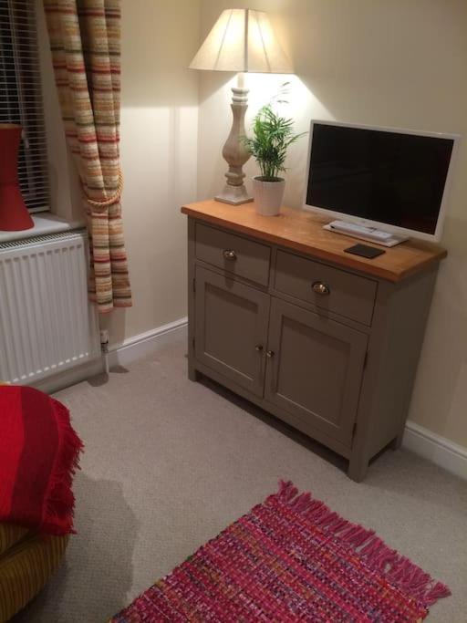 Cotswold Edge Guest Suite With Broadway Hill View Badsey Eksteriør bilde